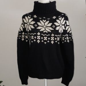 Eddie Bauer Snowflake Turtleneck Sweater
